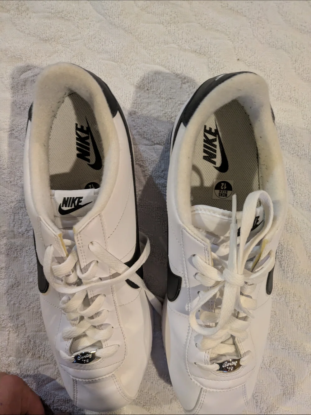 Nike Men’s White & Black Classic Sneaker